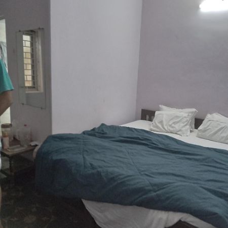 Kapil Traders Bed and Breakfast Nueva Delhi Exterior foto